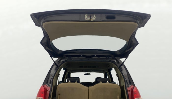 2016 Maruti Ertiga ZXI, Petrol, Manual, 1,07,774 km, Boot Door Open