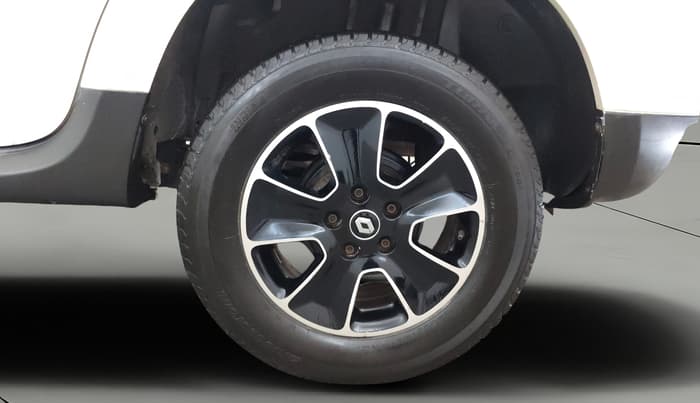 2017 Renault Duster 85 PS RXZ DIESEL, Diesel, Manual, 1,38,402 km, Left Rear Wheel