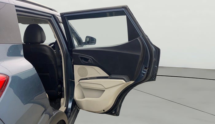 2023 Mahindra XUV300 W4 1.2 PETROL, Petrol, Manual, 84,262 km, RHS Rear Door