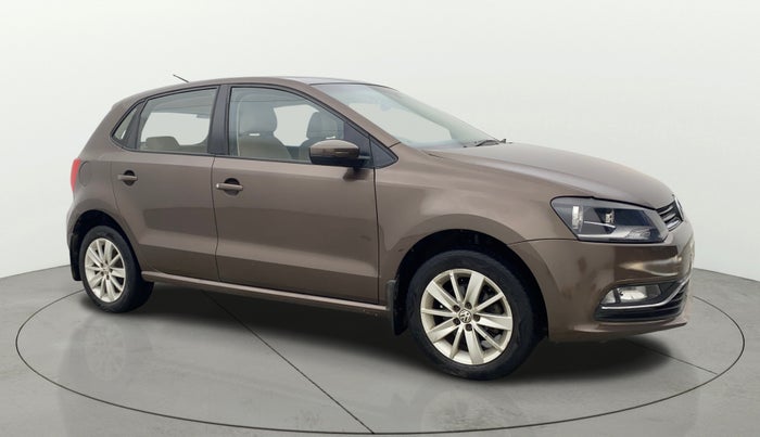 2017 Volkswagen Polo HIGHLINE1.2L, Petrol, Manual, 28,989 km, Right Front Diagonal