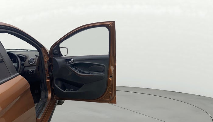 2018 Ford FREESTYLE TITANIUM 1.5 DIESEL, Diesel, Manual, 78,288 km, RHS Front Door