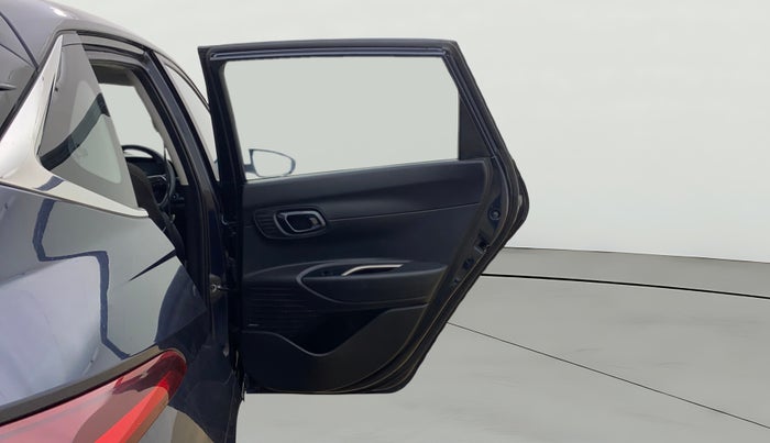 2022 Hyundai NEW I20 ASTA (O) 1.2 MT, Petrol, Manual, 37,724 km, RHS Rear Door