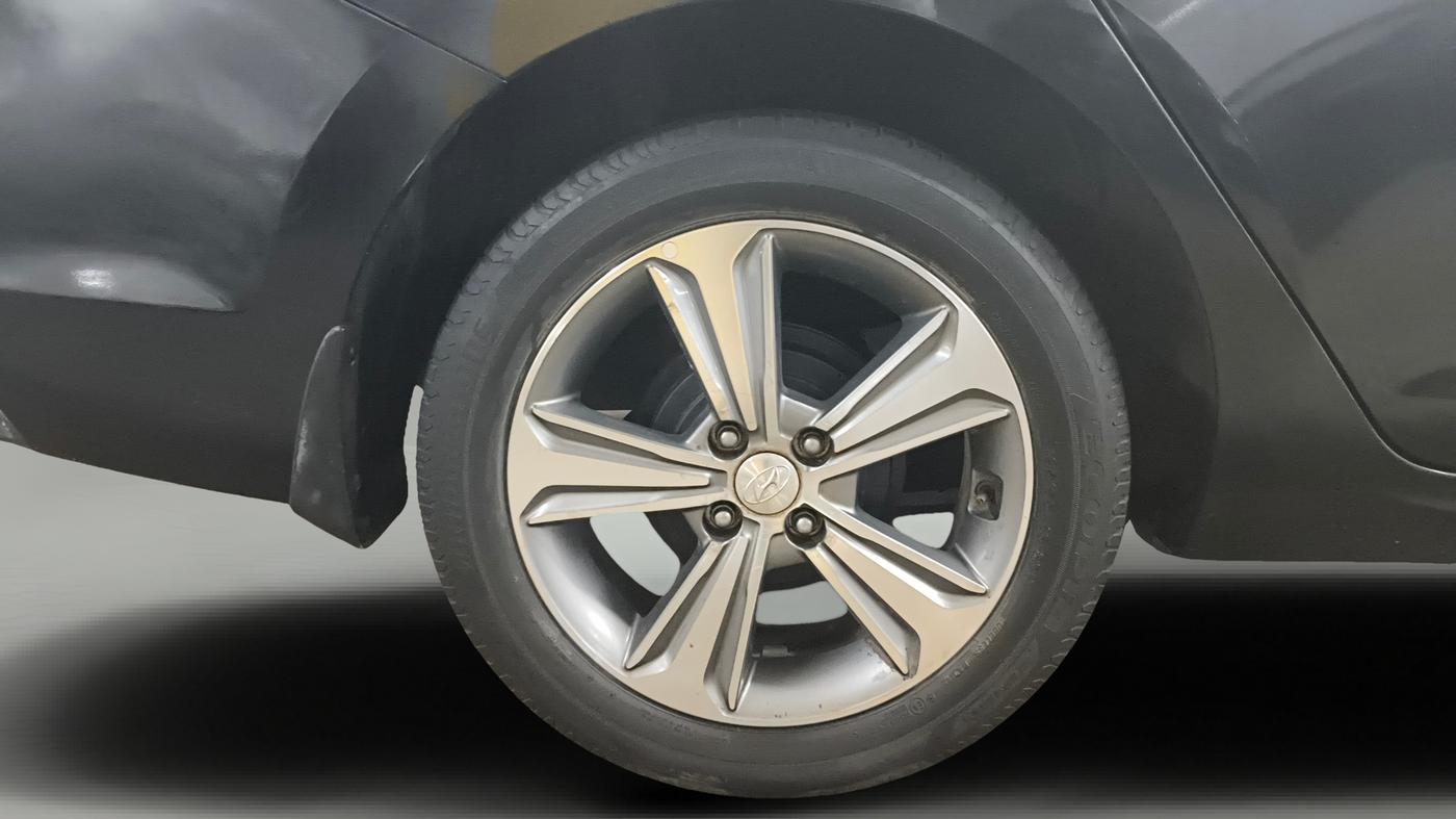 2018 Hyundai Verna 1.6 VTVT SX, Petrol, Manual, 56,177 km, Right Rear Wheel