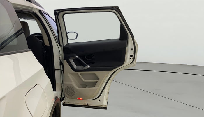 2021 Tata Safari XM, Diesel, Manual, 60,068 km, RHS Rear Door