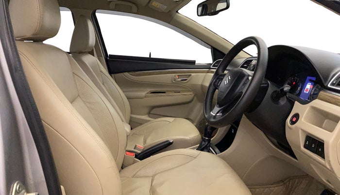 2019 Maruti Ciaz ALPHA  AT 1.5 SHVS PETROL, Petrol, Automatic, 44,903 km, Right Side Front Door Cabin