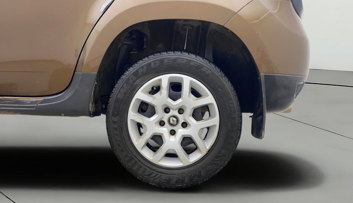 2016 Renault Duster RXL PETROL, Petrol, Manual, 88,147 km, Left Rear Wheel