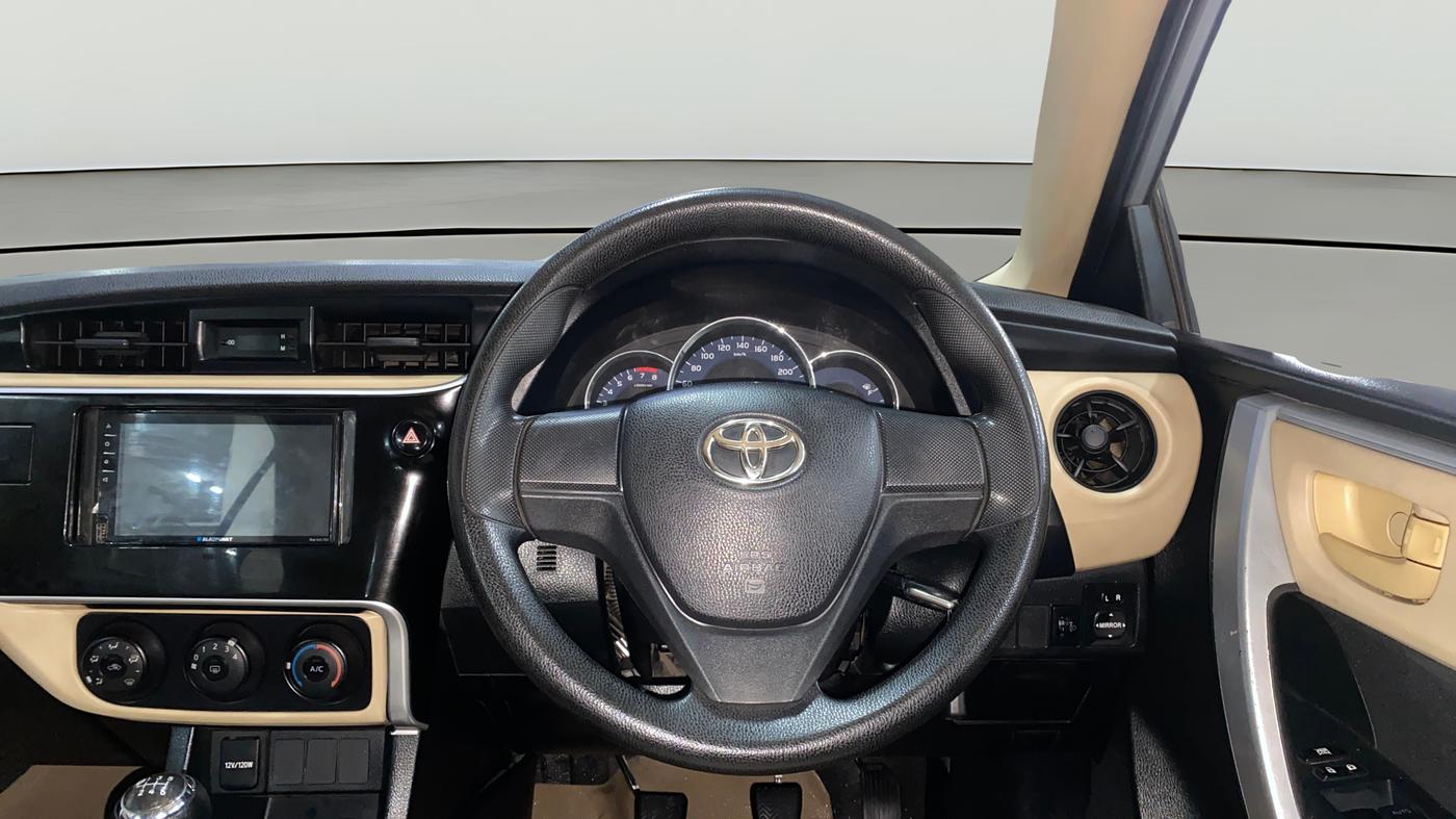 2017 Toyota Corolla Altis J PETROL, Petrol, Manual, 60,318 km, Steering Wheel Close Up