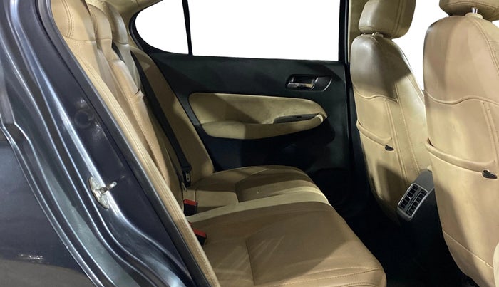 2022 Honda City 1.5L I-VTEC V MT 5TH GEN, Petrol, Manual, 36,619 km, Right Side Rear Door Cabin