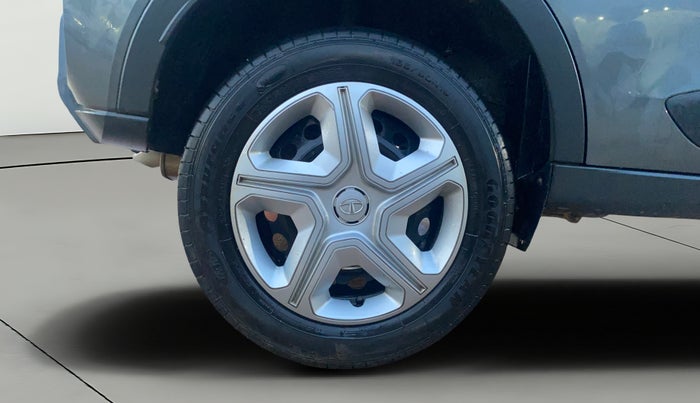 2022 Tata NEXON XM SUNROOF PETROL, Petrol, Manual, 21,703 km, Right Rear Wheel