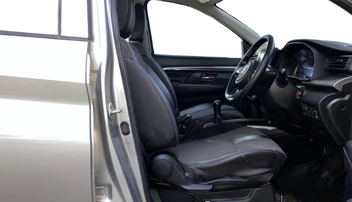 2022 Maruti XL6 ZETA MT, Petrol, Manual, 86,392 km, Right Side Front Door Cabin