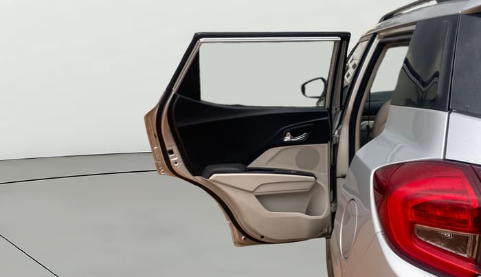 2019 Mahindra XUV300 W8 (O) 1.5 DIESEL, Diesel, Manual, 74,003 km, LHS Rear Door