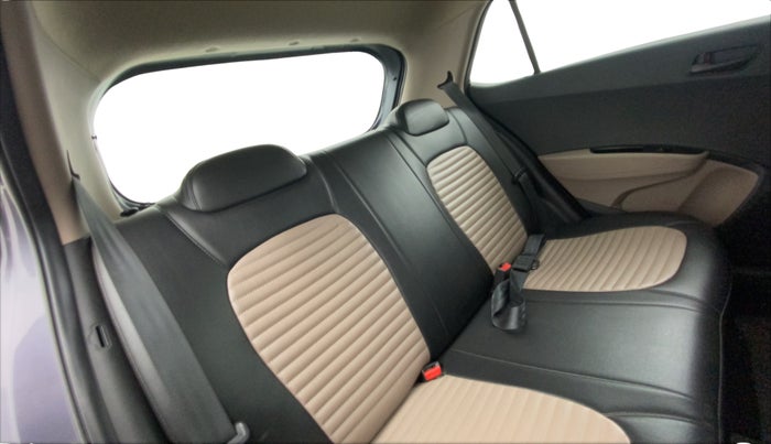 2018 Hyundai Grand i10 MAGNA AT 1.2 KAPPA VTVT, Petrol, Automatic, 82,982 km, Right Side Rear Door Cabin