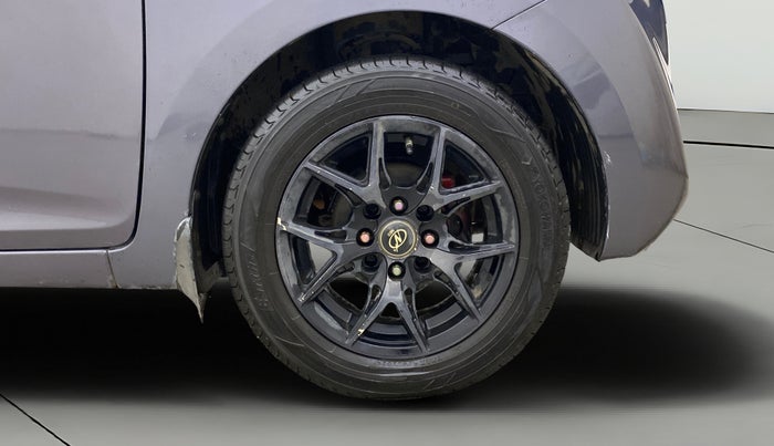 2016 Hyundai Eon ERA +, Petrol, Manual, 1,08,042 km, Right Front Wheel