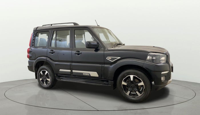 2023 Mahindra SCORPIO CLASSIC S11 7STR, Diesel, Manual, 38,227 km, Right Front Diagonal
