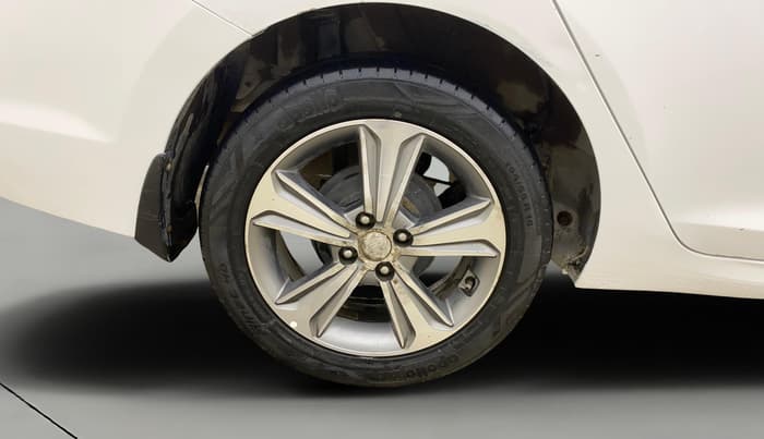 2019 Hyundai Verna 1.6 VTVT SX + AT, Petrol, Automatic, 83,868 km, Right Rear Wheel