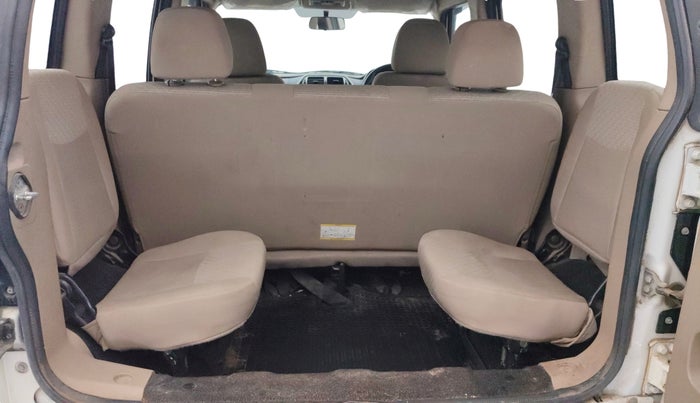 2019 Mahindra TUV300 T10, Diesel, Manual, 61,847 km, Third Seat Row ( optional )