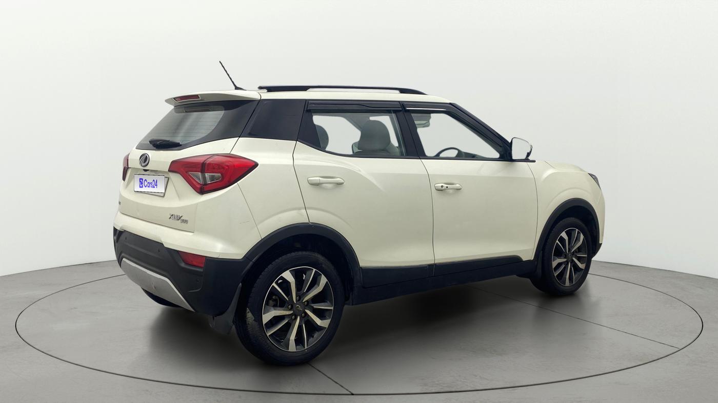 2021 Mahindra XUV300 W8 (O) 1.5 DIESEL, Diesel, Manual, 85,655 km, Right Back Diagonal