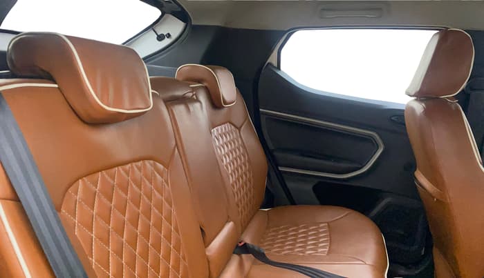 2021 Renault Kiger RXZ AMT DUAL TONE, Petrol, Automatic, 68,250 km, Right Side Rear Door Cabin