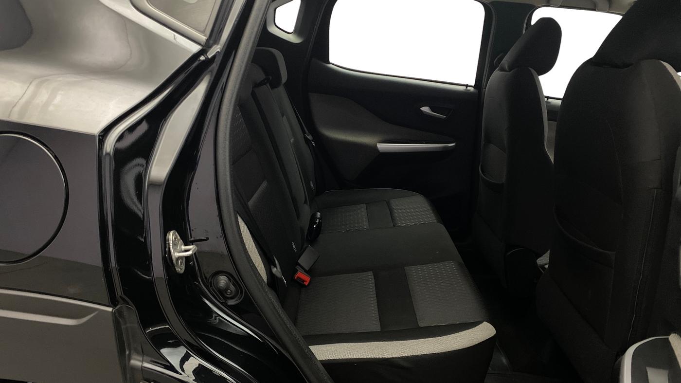 2024 Nissan MAGNITE XV MT, Petrol, Manual, 93,781 km, Right Side Rear Door Cabin
