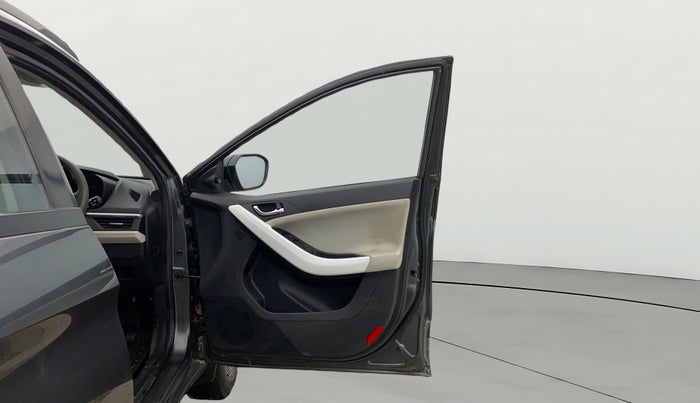 2024 Tata NEXON CREATIVE + SUNROOF 1.5 DIESEL, Diesel, Manual, 47,683 km, RHS Front Door