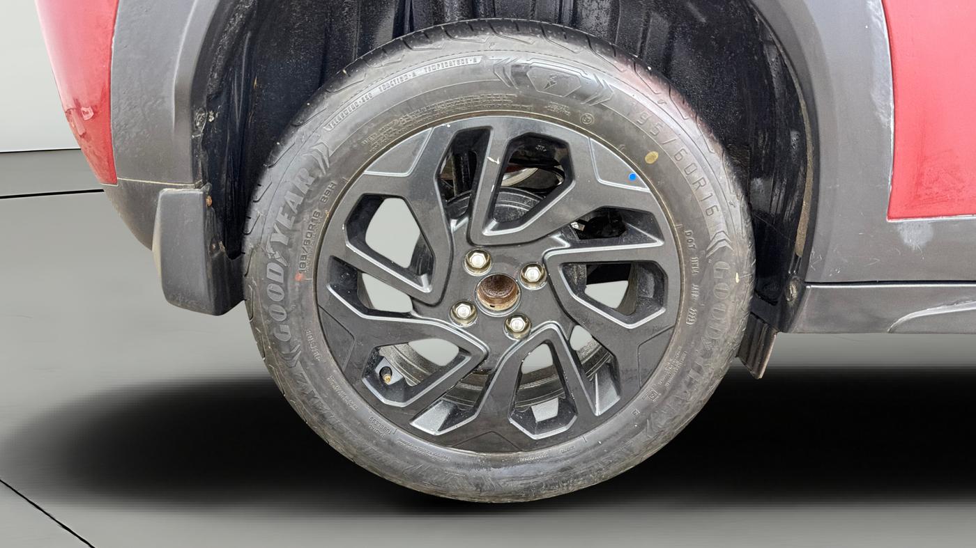 2023 Maruti FRONX DELTA PLUS 1.2MT, Petrol, Manual, 15,074 km, Right Rear Wheel