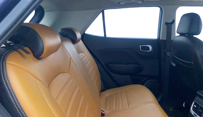 2021 Hyundai VENUE SX 1.0 TURBO IMT, Petrol, Manual, 56,990 km, Right Side Rear Door Cabin