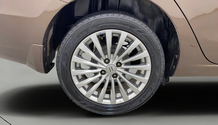 2016 Maruti Ciaz ZXI+, Petrol, Manual, 1,00,415 km, Right Rear Wheel