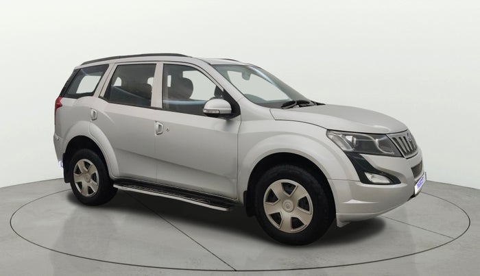 2016 Mahindra XUV500 W4, Diesel, Manual, 84,397 km, Right Front Diagonal