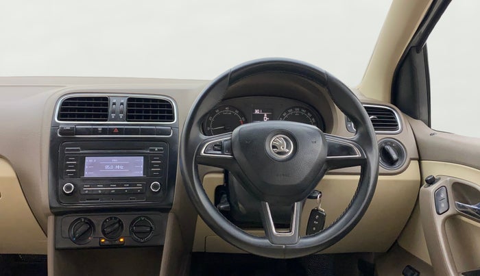 2015 Skoda Rapid AMBITION 1.6 MPI MT, Petrol, Manual, 90,252 km, Steering Wheel Close Up