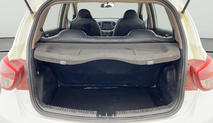 2016 Hyundai Grand i10 MAGNA 1.2 KAPPA VTVT, Petrol, Manual, 92,988 km, Boot Open Zoomed View