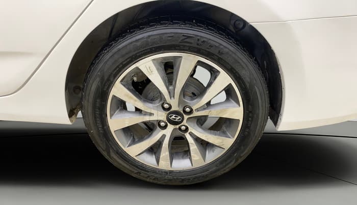 2015 Hyundai Verna FLUIDIC 1.6 VTVT SX, Petrol, Manual, 51,445 km, Left Rear Wheel