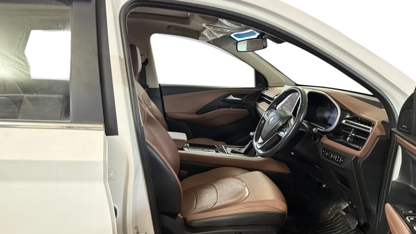 2023 MG HECTOR PLUS SHARP PRO 1.5 PETROL TURBO CVT 6 STR, Petrol, Automatic, 43,197 km, Right Side Front Door Cabin