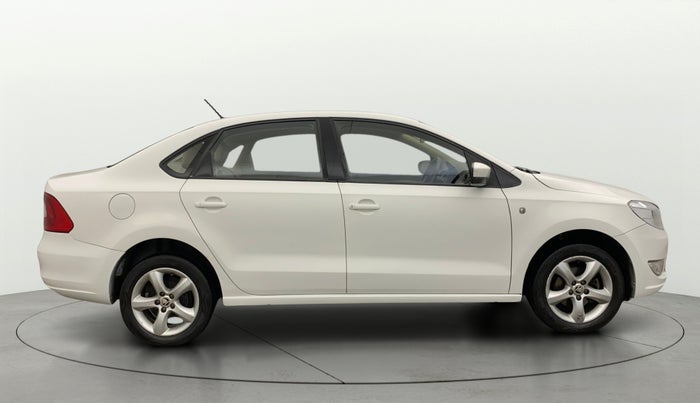 2014 Skoda Rapid AMBITION 1.6 MPI MT PLUS, Petrol, Manual, 1,04,953 km, Right Side View