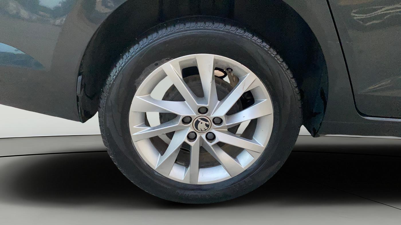 2023 Skoda SLAVIA AMBITION 1.0L TSI MT, Petrol, Manual, 56,705 km, Right Rear Wheel