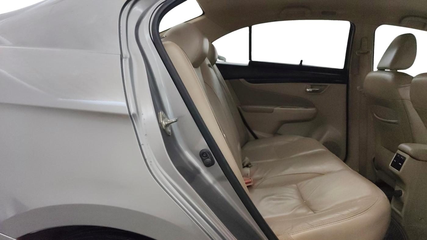2016 Maruti Ciaz ZXI+, Petrol, Manual, 85,524 km, Right Side Rear Door Cabin