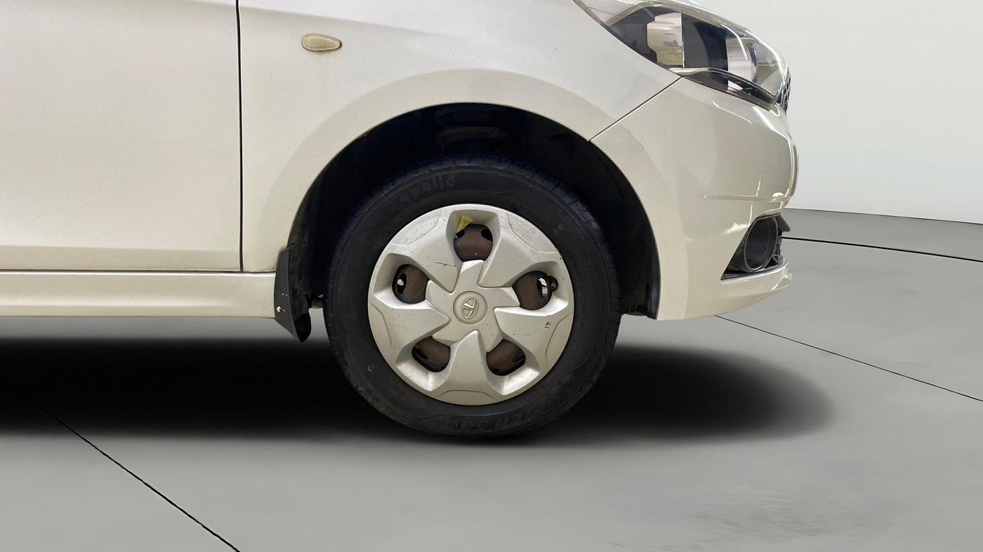 2018 Tata Tiago XT PETROL, Petrol, Manual, 22,439 km, Right Front Wheel