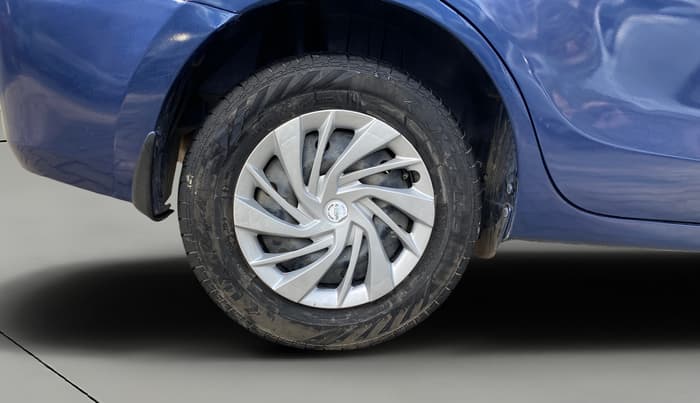 2020 Maruti Dzire VXI, Petrol, Manual, 41,484 km, Right Rear Wheel