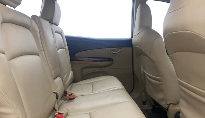 2015 Honda Mobilio 1.5L I-DTEC V, Diesel, Manual, 93,949 km, Right Side Rear Door Cabin
