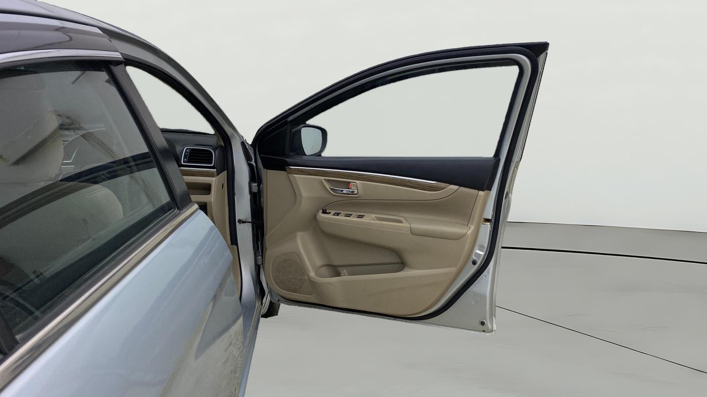2022 Maruti Ciaz ALPHA  AT 1.5 SHVS PETROL, Petrol, Automatic, 57,495 km, RHS Front Door