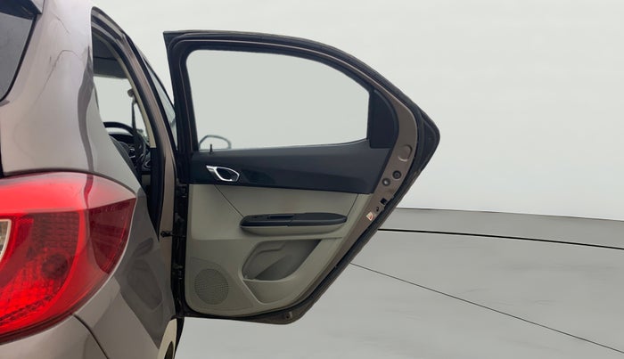 2017 Tata Tiago XZ PETROL, Petrol, Manual, 27,861 km, RHS Rear Door