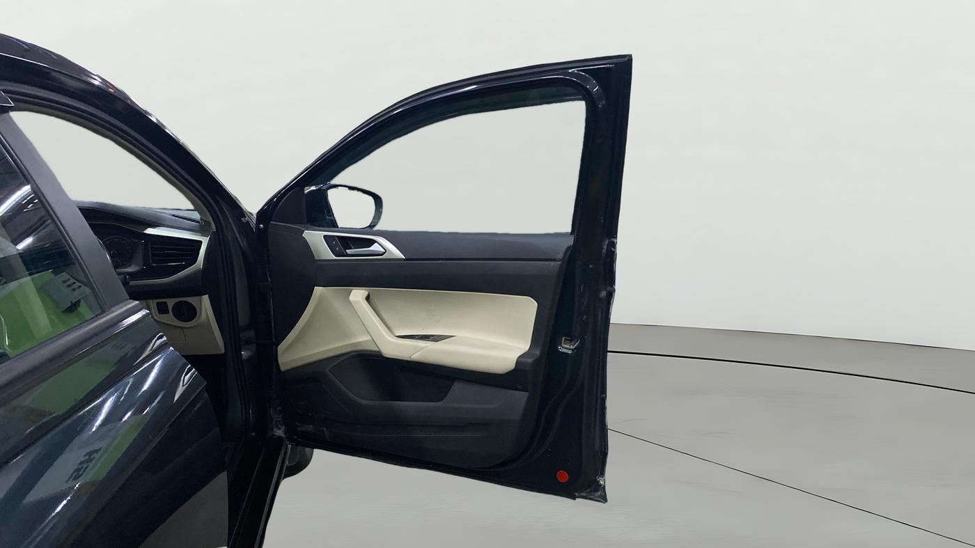 2023 Volkswagen VIRTUS HIGHLINE TSI 1.0 AT, Petrol, Automatic, 75,629 km, RHS Front Door