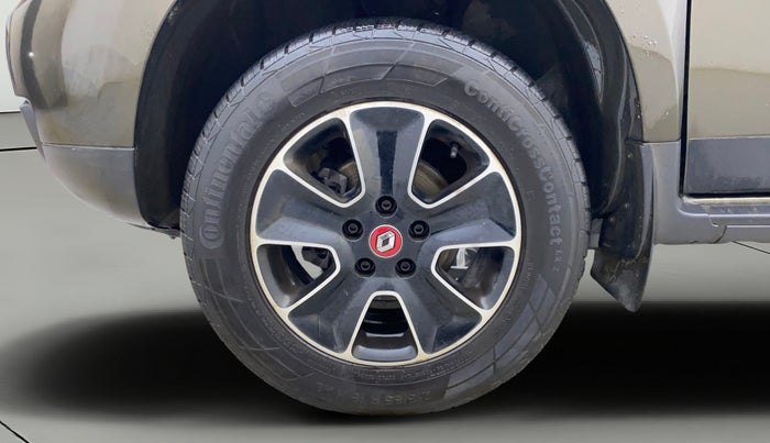 2018 Renault Duster RXS CVT, Petrol, Automatic, 76,221 km, Left Front Wheel