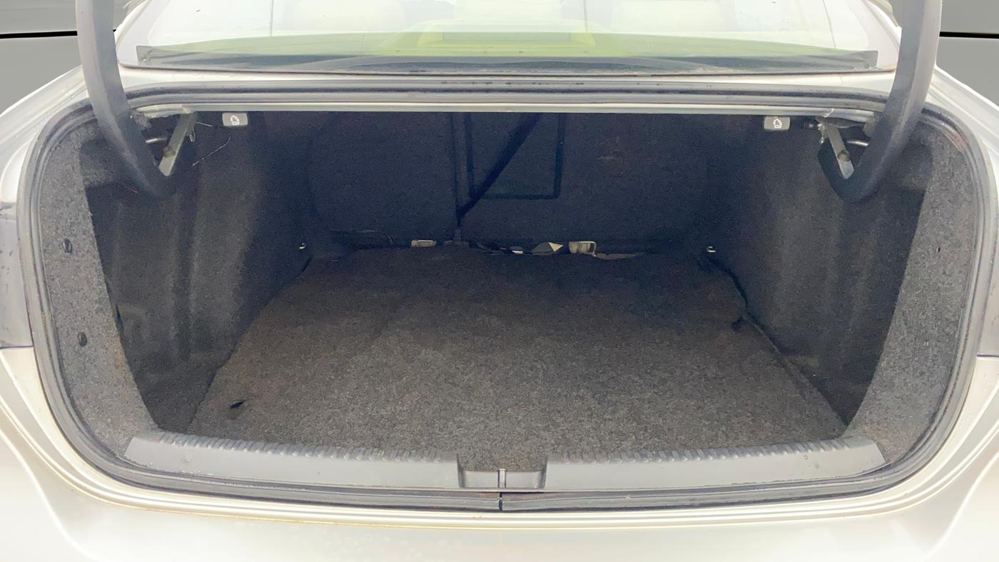 2013 Volkswagen Jetta HIGHLINE TDI, Diesel, Manual, 1,29,125 km, Boot Open Zoomed View
