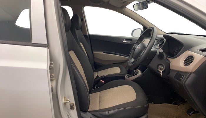 2016 Hyundai Grand i10 SPORTZ 1.2 KAPPA VTVT, Petrol, Manual, 62,977 km, Right Side Front Door Cabin