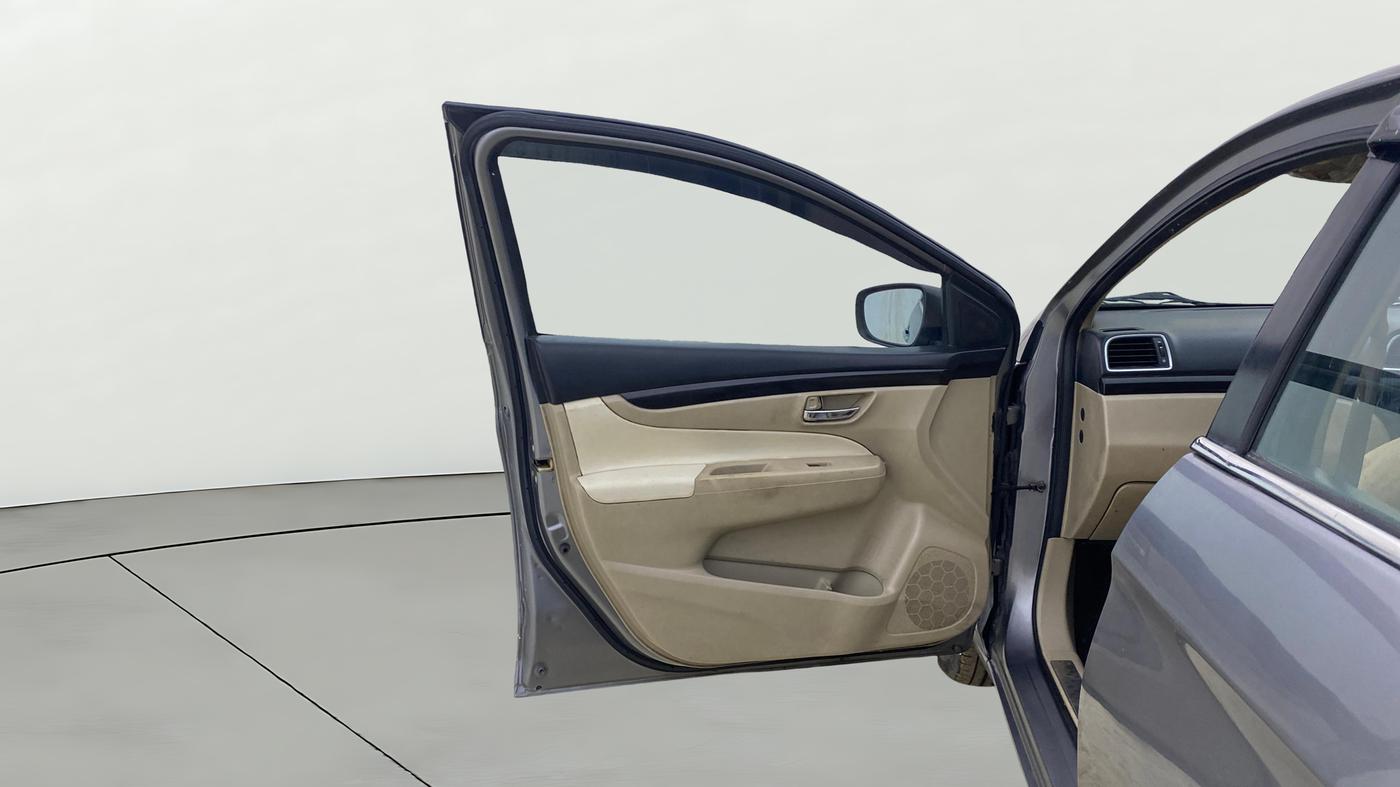 2016 Maruti Ciaz ZDI+ SHVS, Diesel, Manual, 1,36,035 km, LHS Front Door