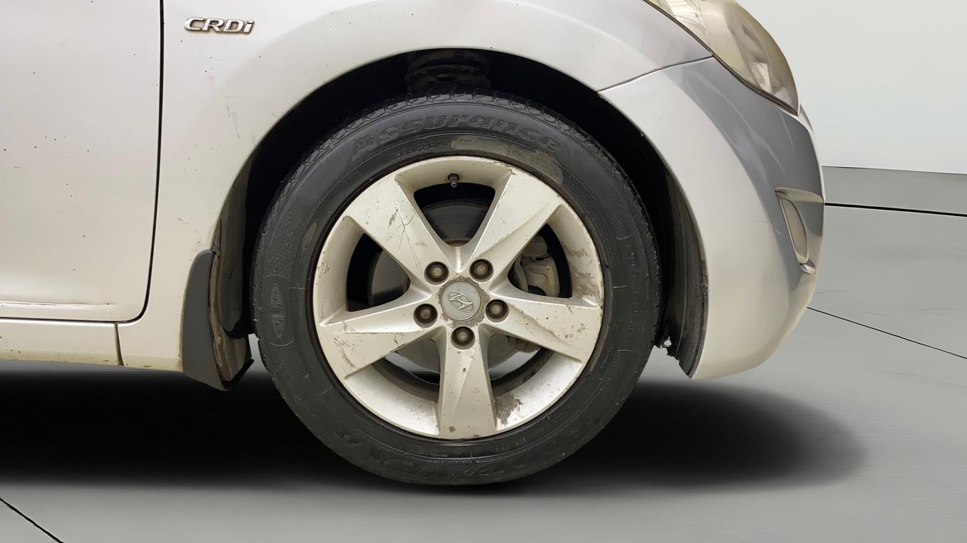 2012 Hyundai New Elantra 1.6 S MT DIESEL, Diesel, Manual, 1,29,639 km, Right Front Wheel