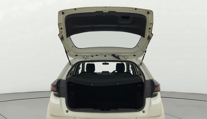 2022 Tata ALTROZ XM PLUS PETROL, Petrol, Manual, 52,809 km, Boot Door Open