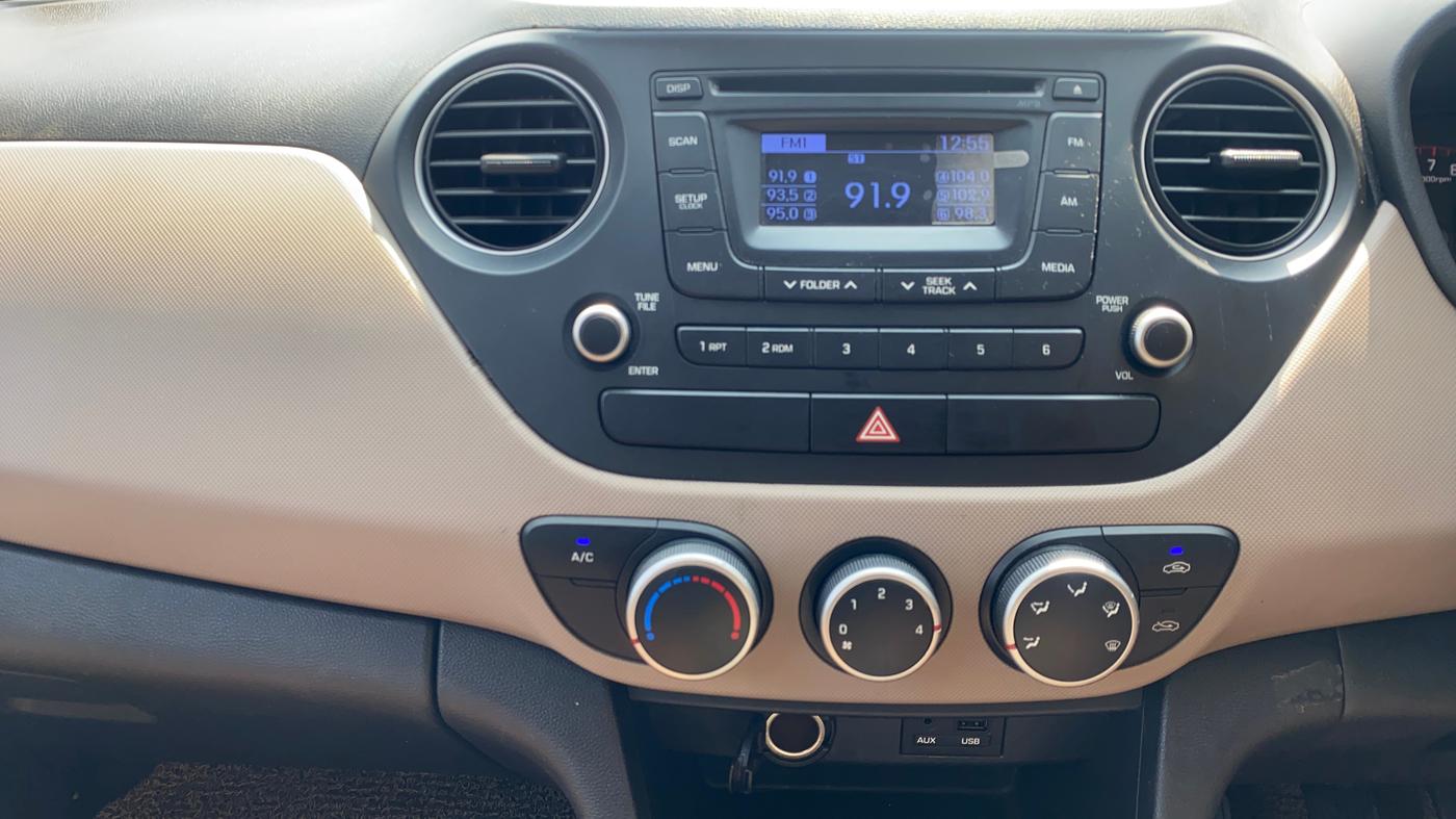 2014 Hyundai Grand i10 SPORTZ 1.2 KAPPA VTVT, Petrol, Manual, 44,902 km, Air Conditioner