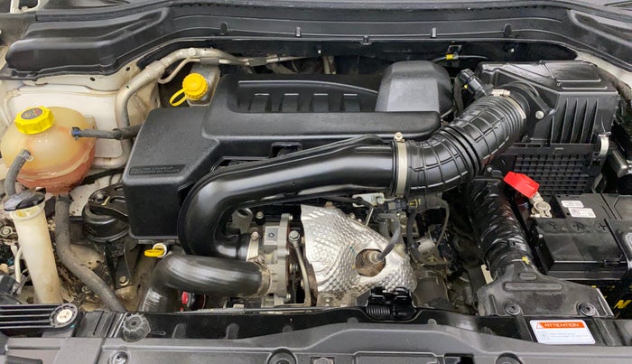 2022 Mahindra XUV300 W8 (O) 1.5 DIESEL, Diesel, Manual, 57,976 km, Engine View