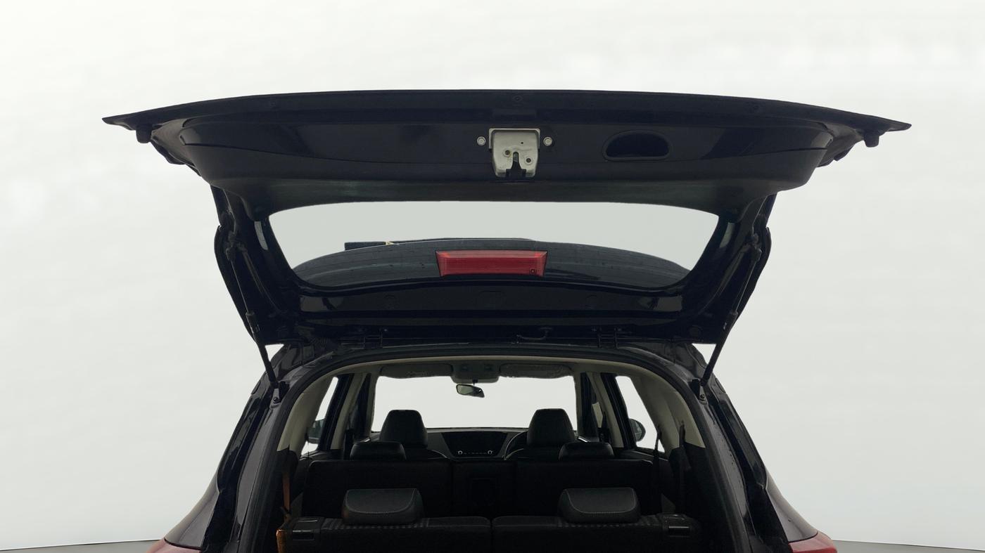 2023 KIA CARENS PRESTIGE PLUS 1.5 PETROL IMT 7 STR, Petrol, Manual, 9,820 km, Boot Door Open
